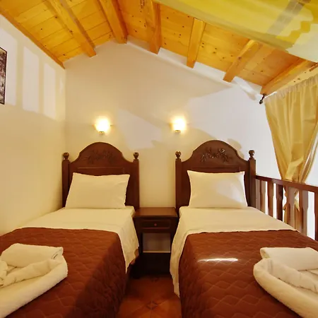 Apartahotel Marilena Patitiri