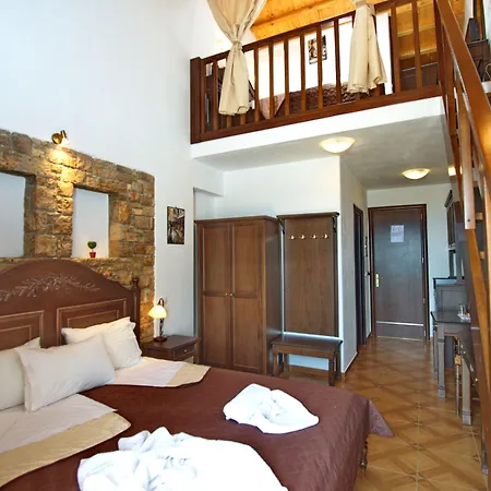 Marilena Aparthotel 3*